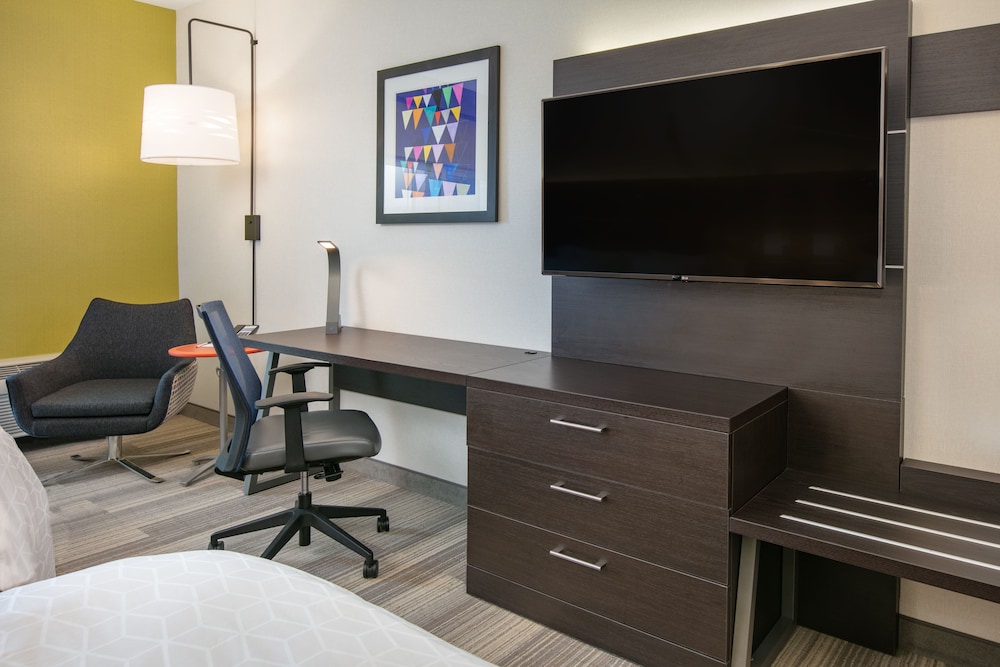 Holiday Inn Express Hotel & Suites Seaside Convention Center by IHG - photo 19