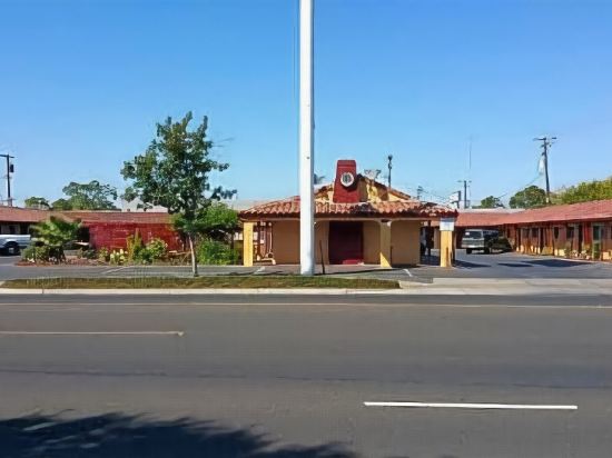 Slumber Motel - photo 6