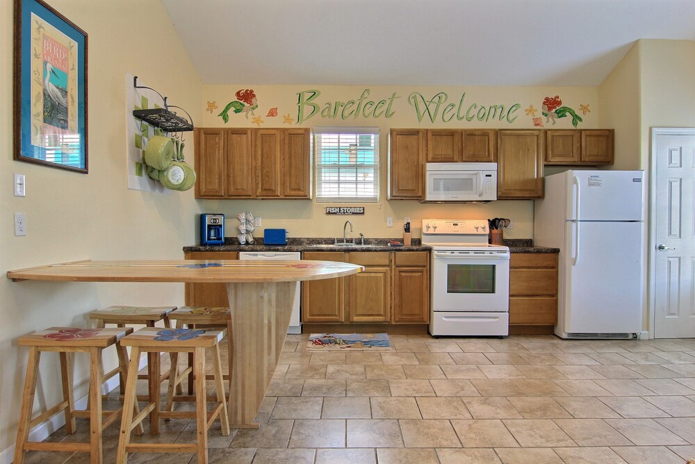 Shark Reef Resort Motel & Cottages - photo 11