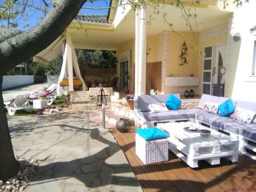 Charming house just a few minutes from the sea — 4-Star Luxury Hotel in Mytikas, Greece