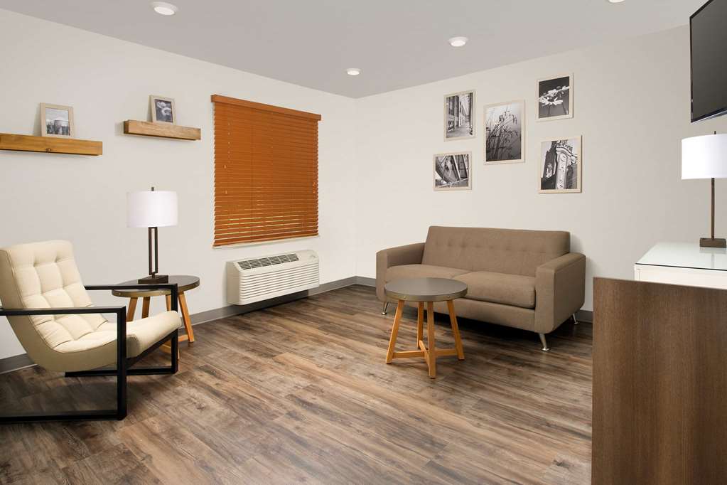 WoodSpring Suites Chicago Darien - photo 7