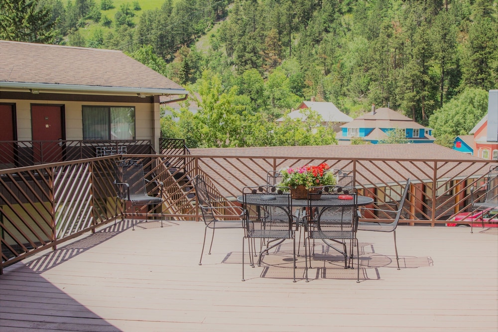 Deadwood Miners Hotel - photo 38