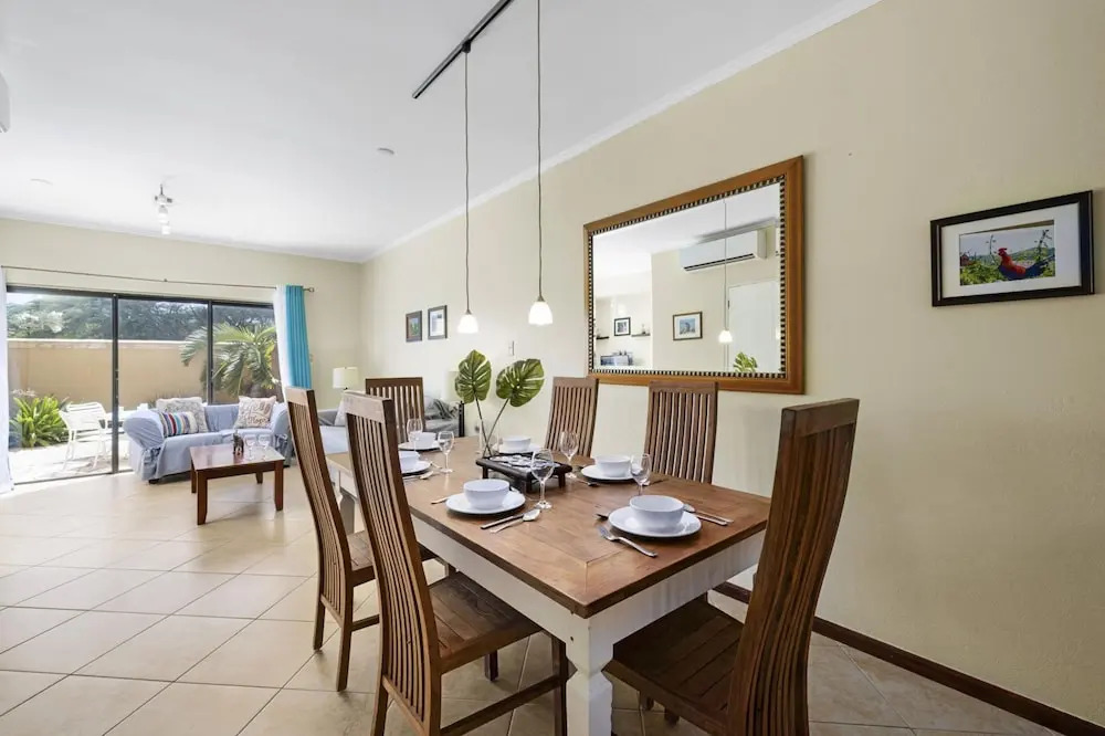 2br3ba Townhome Gold Coast Pool Tennis Gym in Noord, Aruba