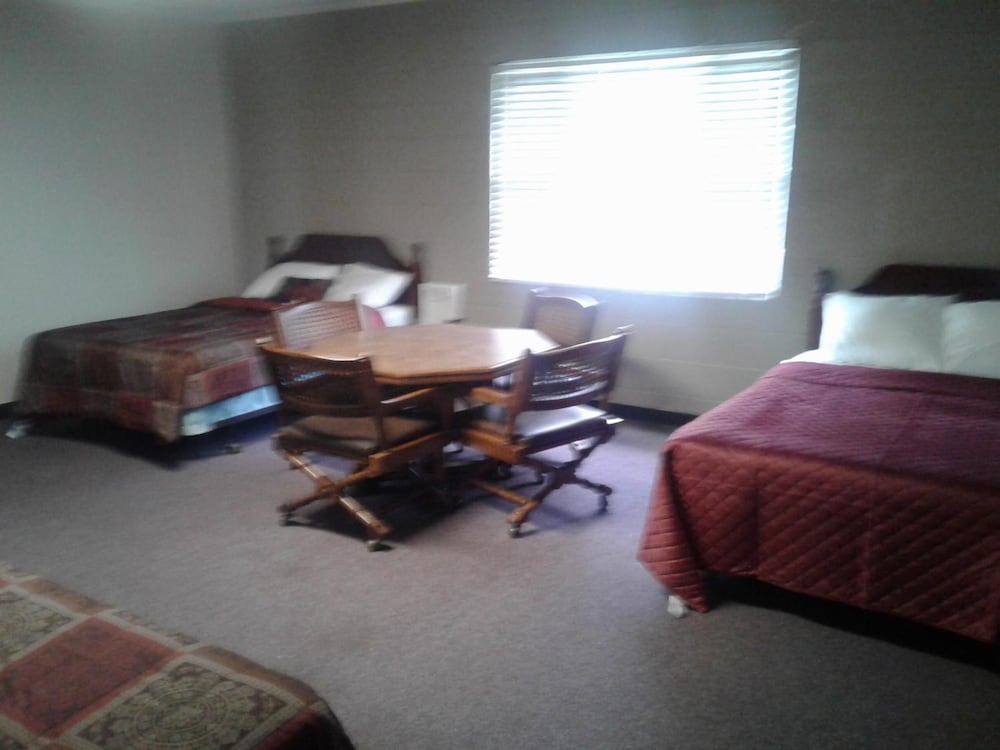 Dighton Inn - photo 12