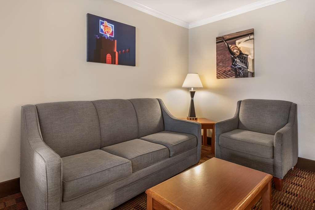Best Western Club House Inn & Suites - photo 46