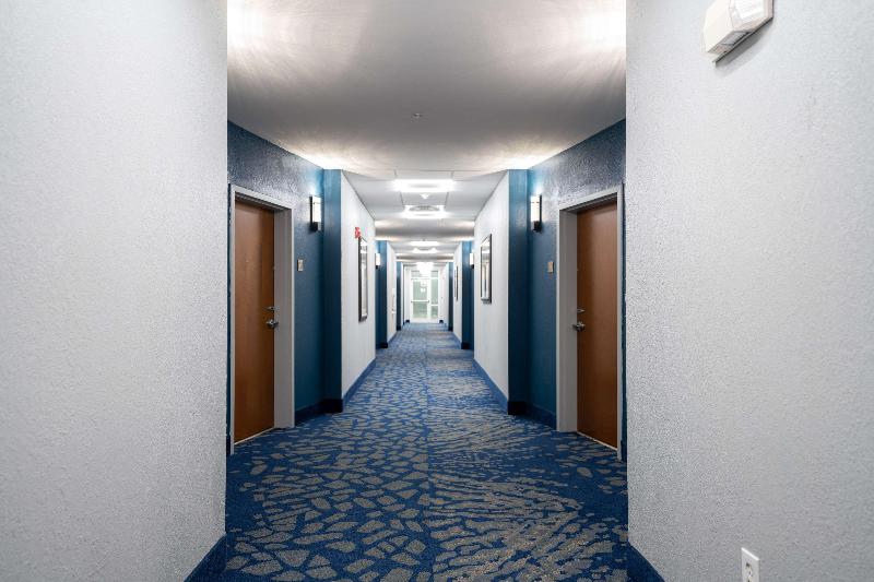 Comfort Suites Seabrook Kemah - photo 35