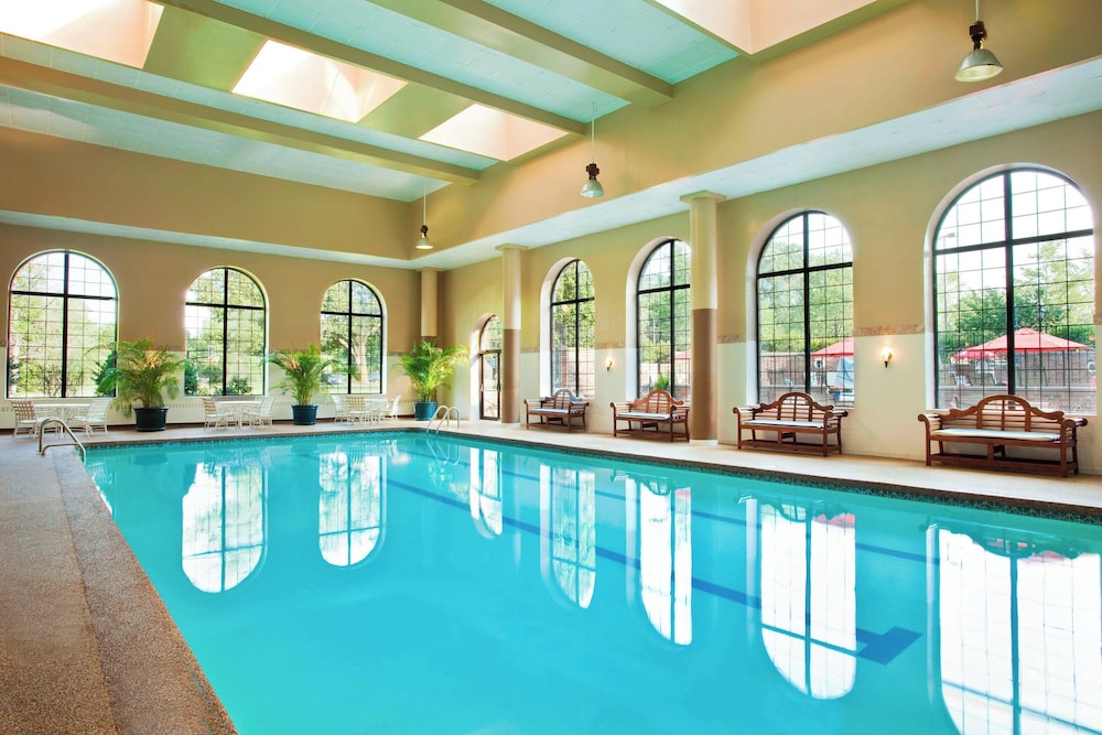 Sheraton Parsippany Hotel - photo 16