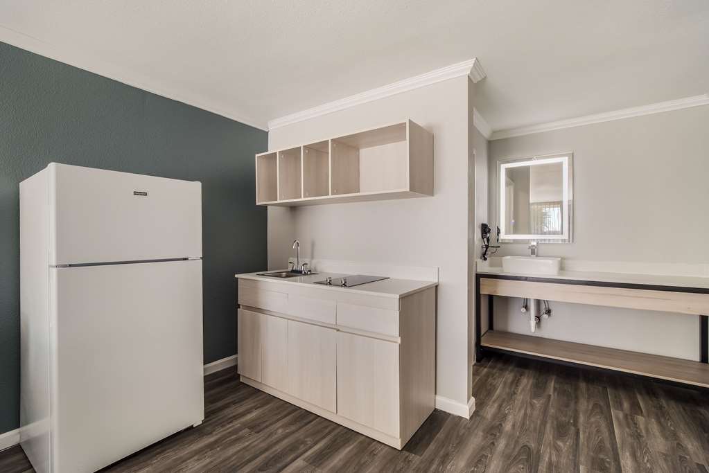 Clarion Inn & Suites Florence Darlington - photo 23