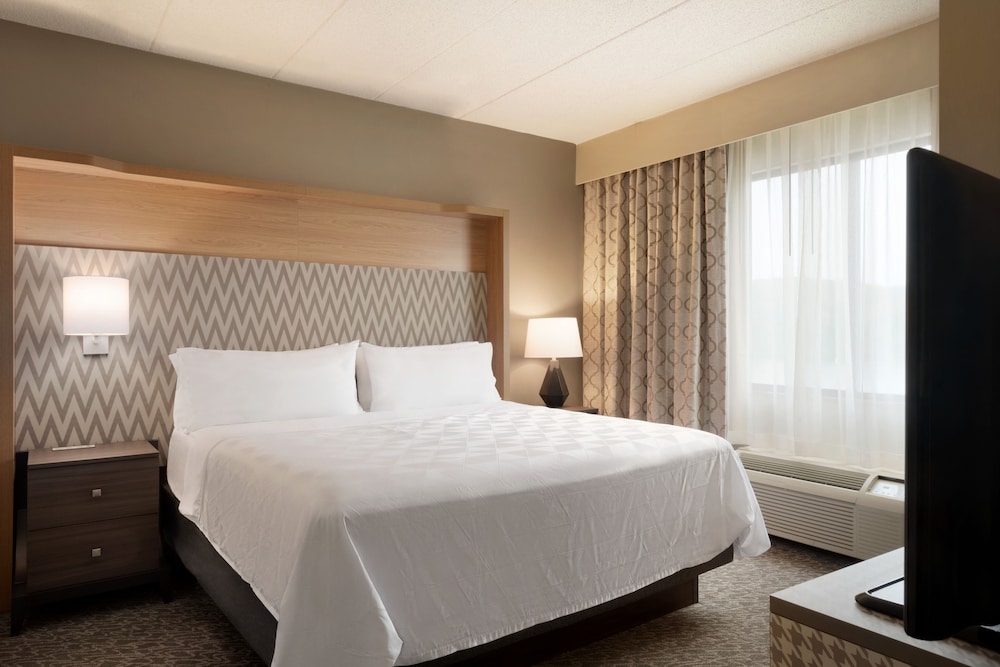 Holiday Inn Hotel & Suites Council Bluffs I 29 by IHG - photo 12