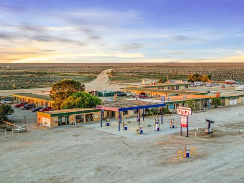 Nullarbor Roadhouse - carbon neutral hotel in Unknown City