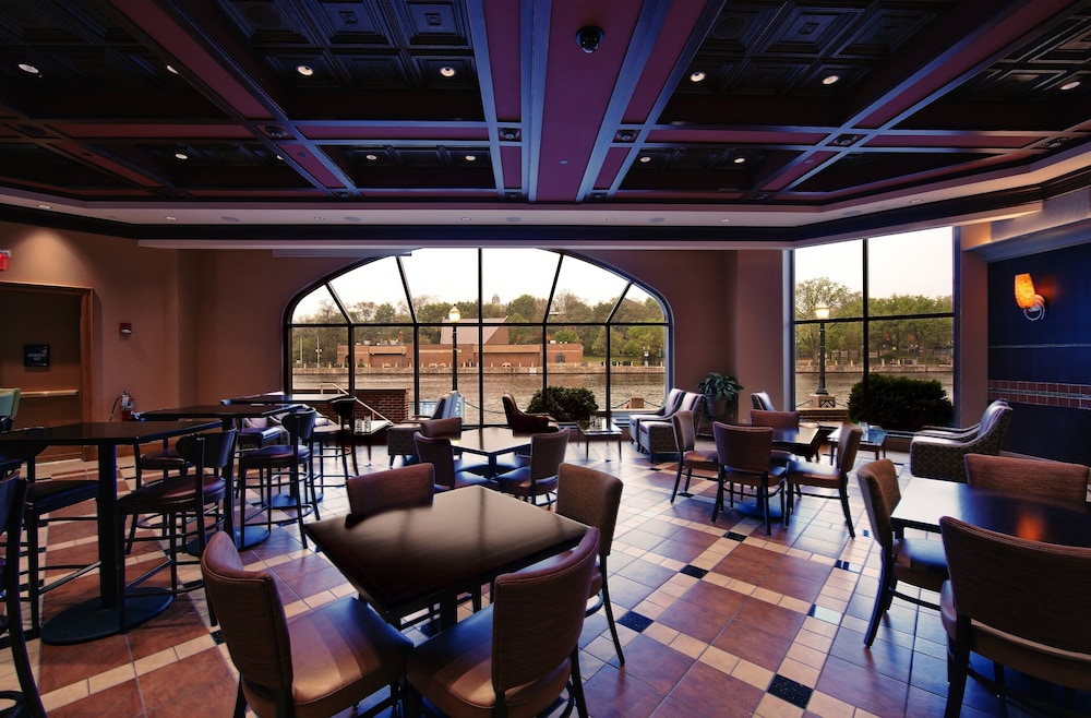 Harrah's Joliet Casino & Hotel A Caesars Rewards Destination - photo 18