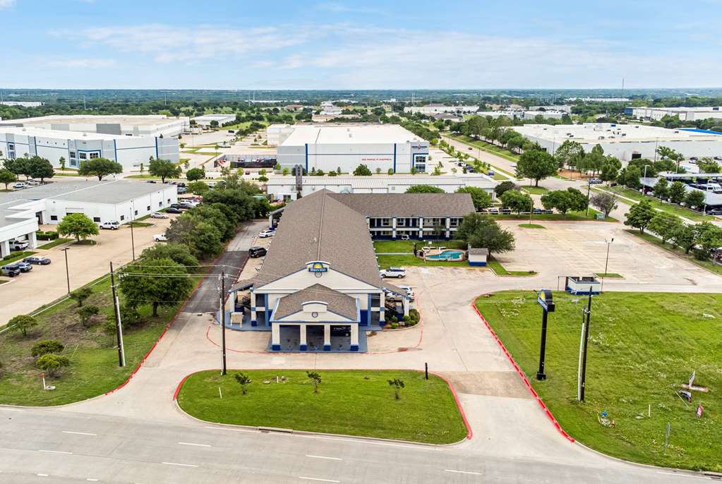 Days Inn by Wyndham McKinney - photo 10