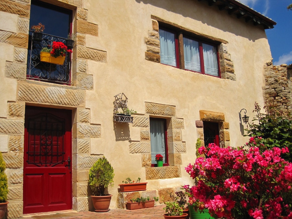 El Pozo de los Lobos — hotel in San Martin De Elines