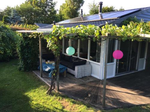 Paradise - carbon neutral hotel in Dirkshorn