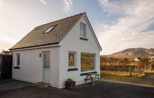 Solas Alainn Chalet — 4-Star Luxury Hotel in Portree, United Kingdom