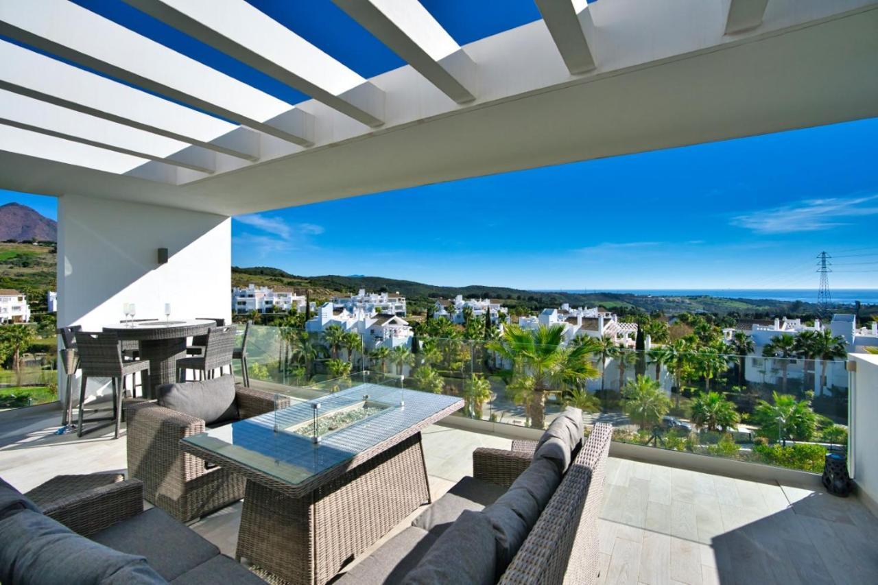 Al 1214 Apartment Alcazaba Lagoon — 4-Star Luxury Hotel in Casares, Spain
