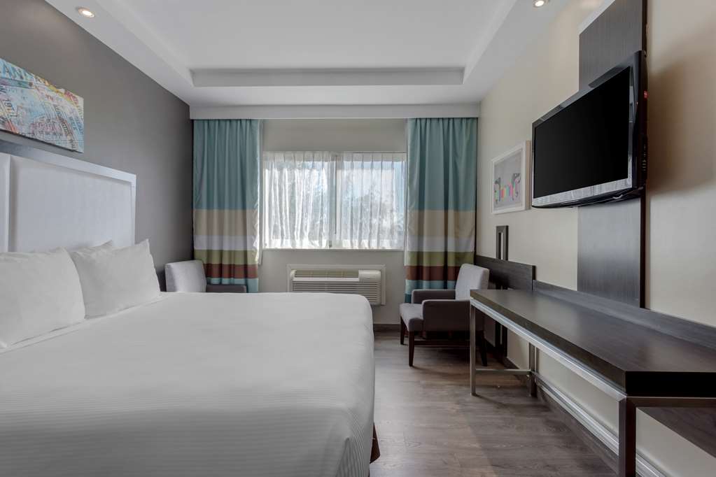 Best Western Plus Brooklyn Bay Hotel - photo 19