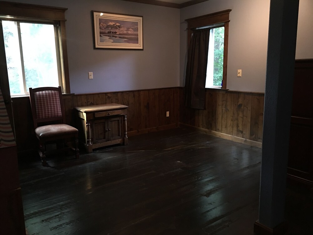 Little Trail Creek Cabins - photo 16