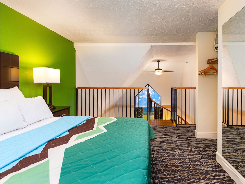 Country Cascades Waterpark Resort - photo 6