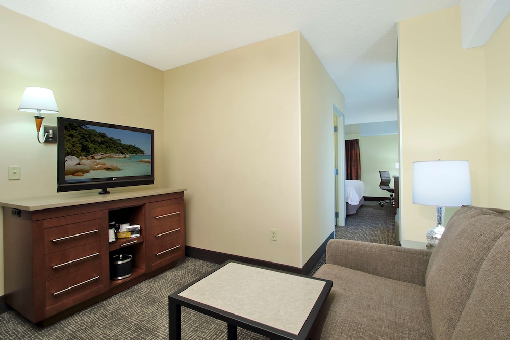 Hampton Inn & Suites Columbus Downtown - photo 18