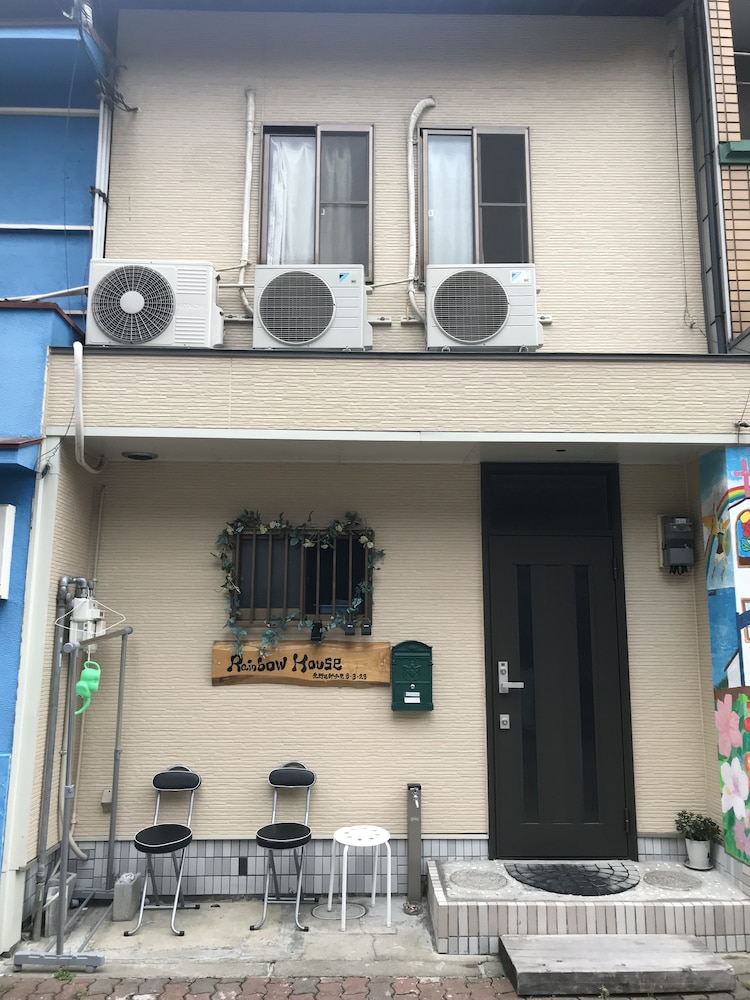 Rainbowhouse - carbon neutral hotel in Osaka