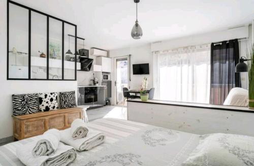 Design Loft Studio 4 Places Piscine Et Parking — Vallauris