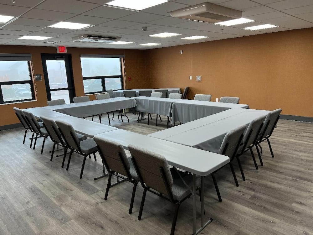 Comfort Suites Colorado Springs East Medical Center Area - photo 66