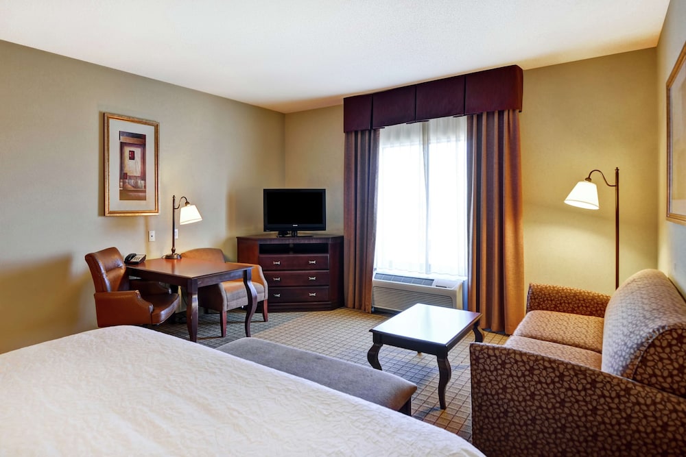 Hampton Inn & Suites Peoria at Grand Prairie IL - photo 15