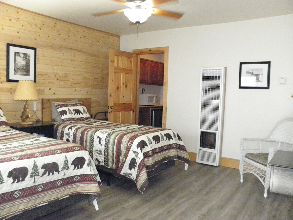 Creekside Lodge - photo 4