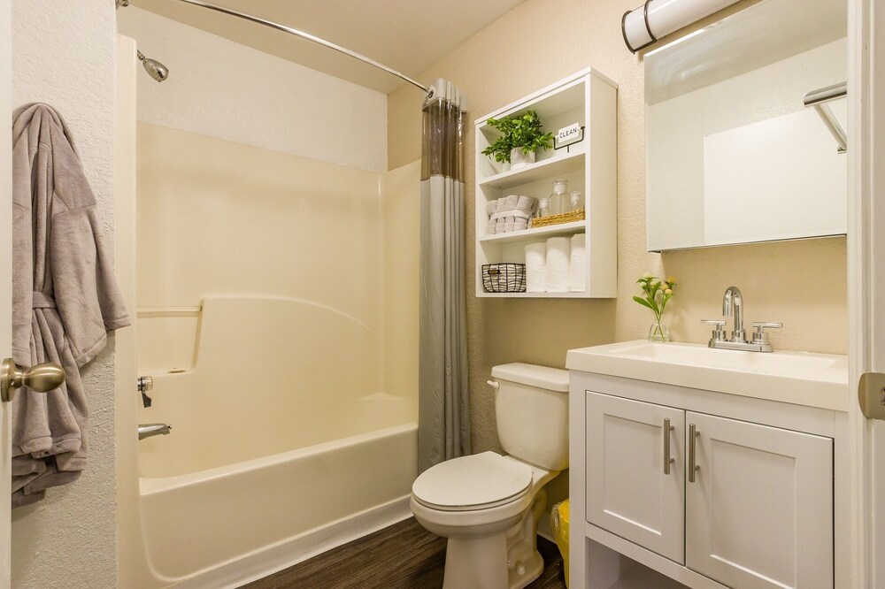 InTown Suites Extended Stay Jacksonville FL Beach Blvd - photo 13
