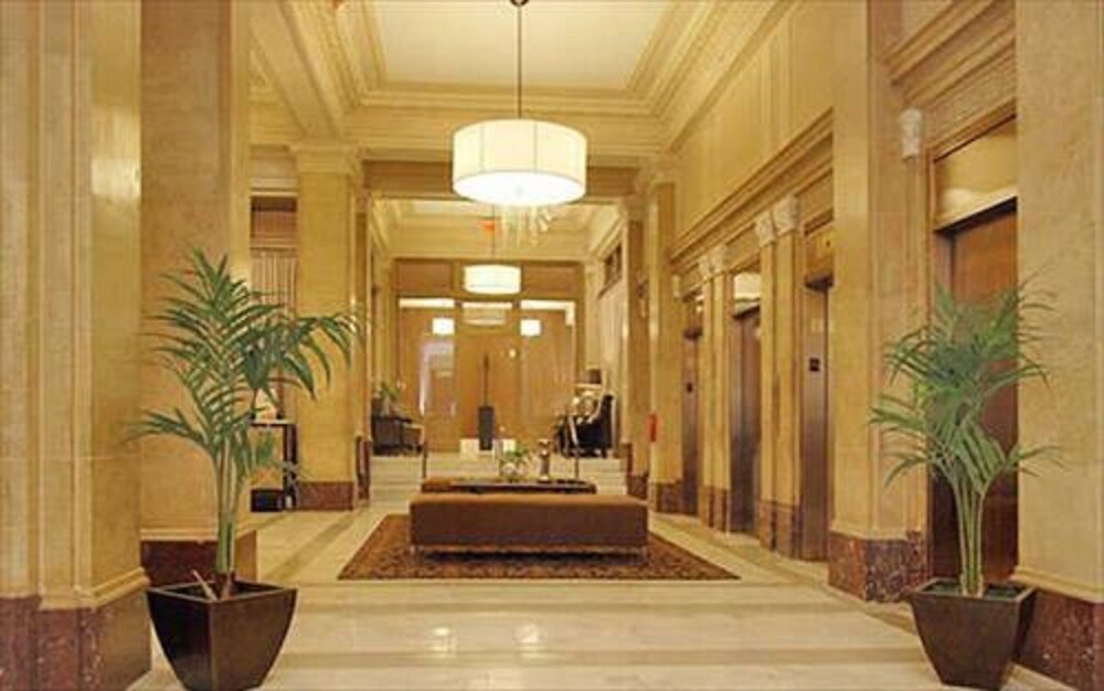 Global Luxury Suites at The White House - photo 4