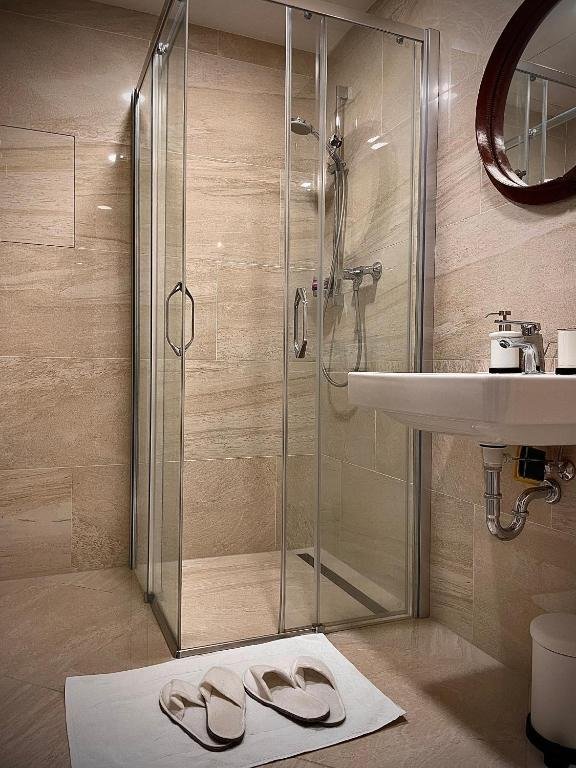 Harfa Apartment 30 — 4-Star Luxury Hotel in Prague, Czech Republic