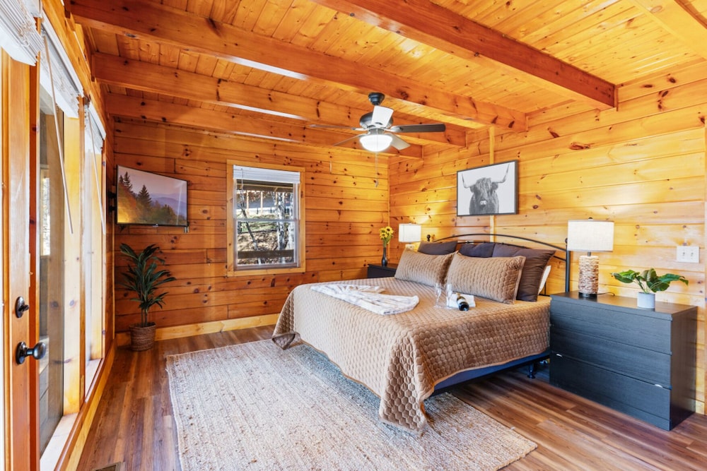 Mountain Majesty By Ghosal Luxury Lodging - photo 9