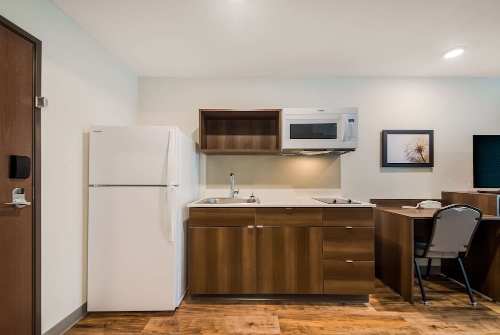 WoodSpring Suites Inverness - photo 8