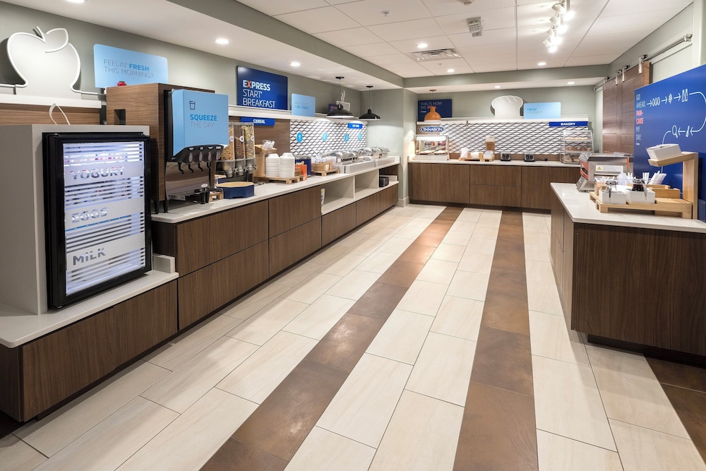Holiday Inn Express & Suites Commerce by IHG - photo 19