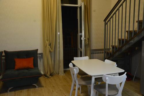 Tovstonogovi Street Apartment
