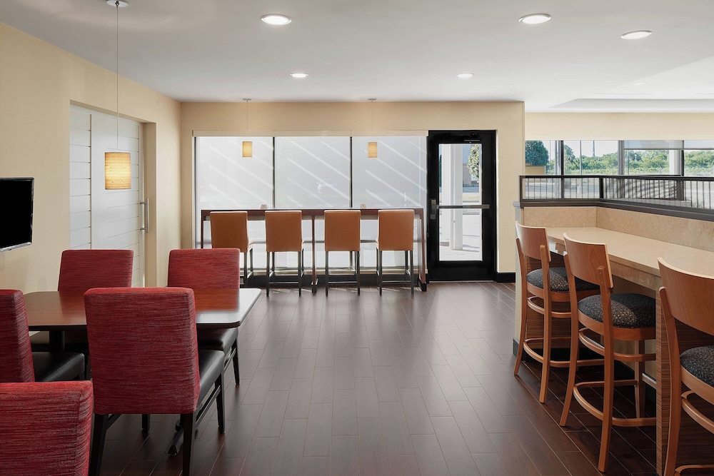 Towneplace Suites by Marriott Danville - photo 25