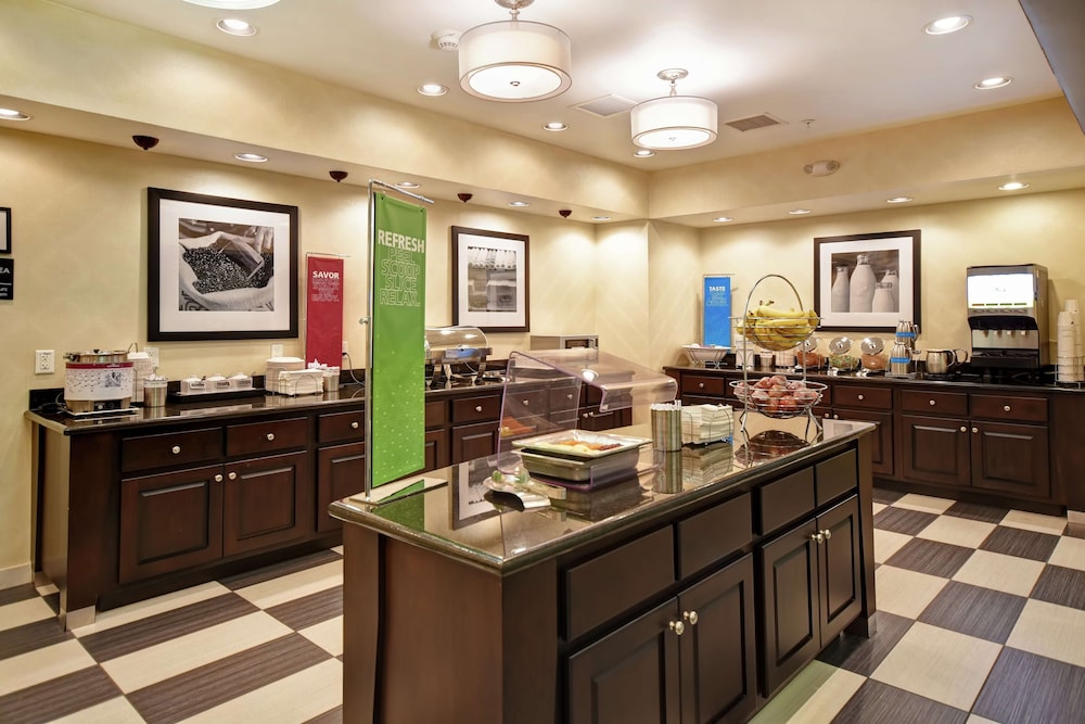 Hampton Inn Middletown - photo 57