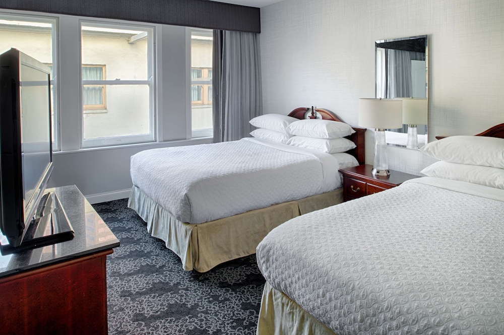 Embassy Suites by Hilton Portland Downtown - photo 11