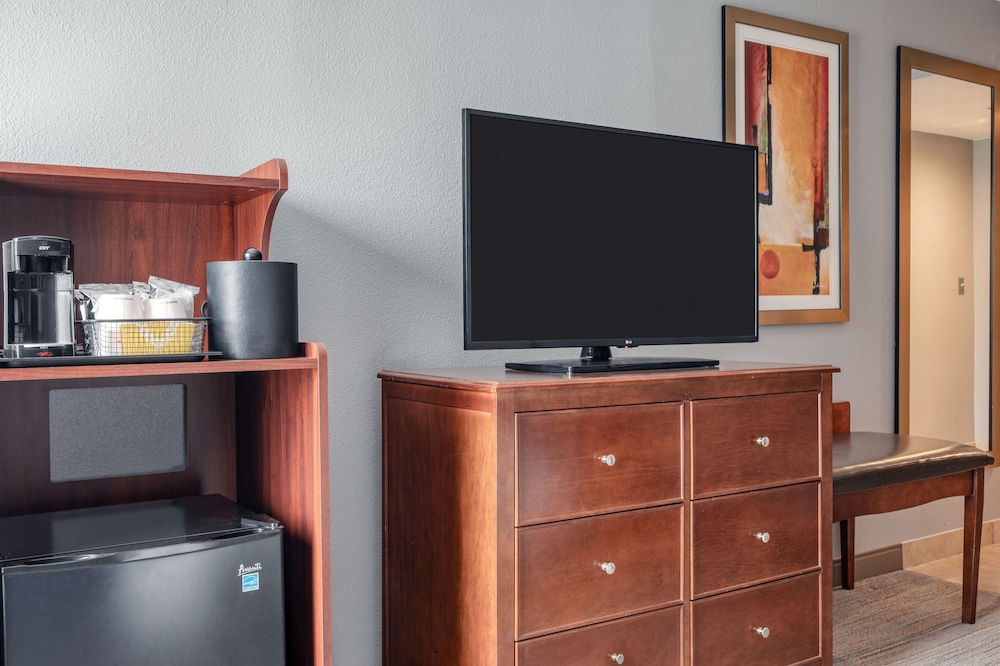 Hampton Inn Baltimore White Marsh - photo 25