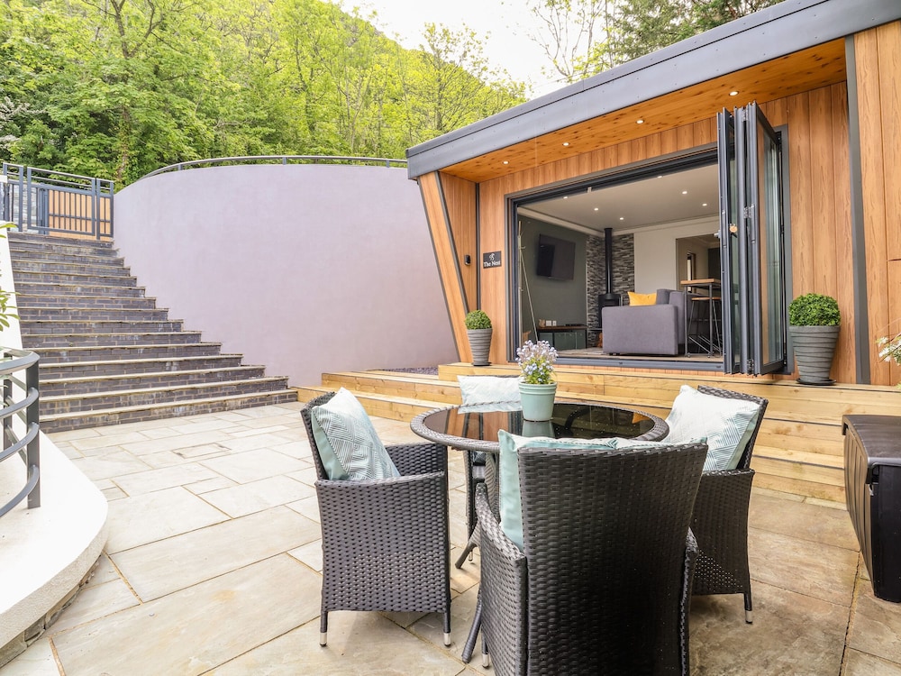 The Nest - carbon neutral hotel in Prestatyn