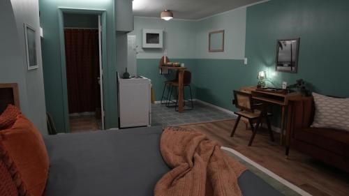 The Savannah Inn - photo 16