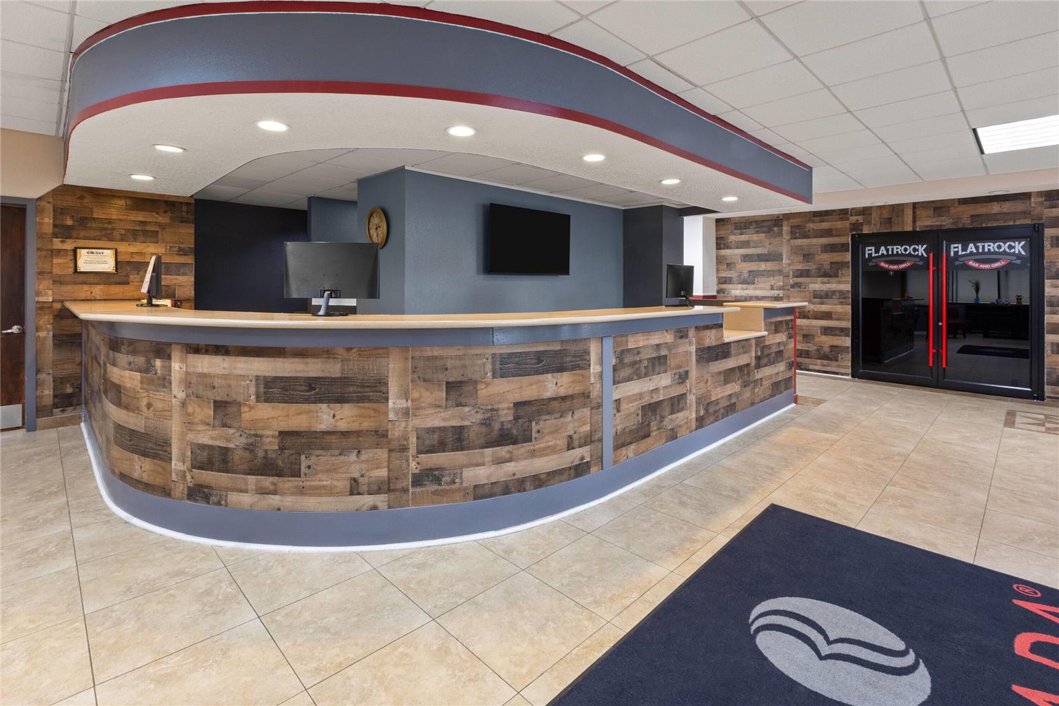 Quality Inn & Suites - photo 5