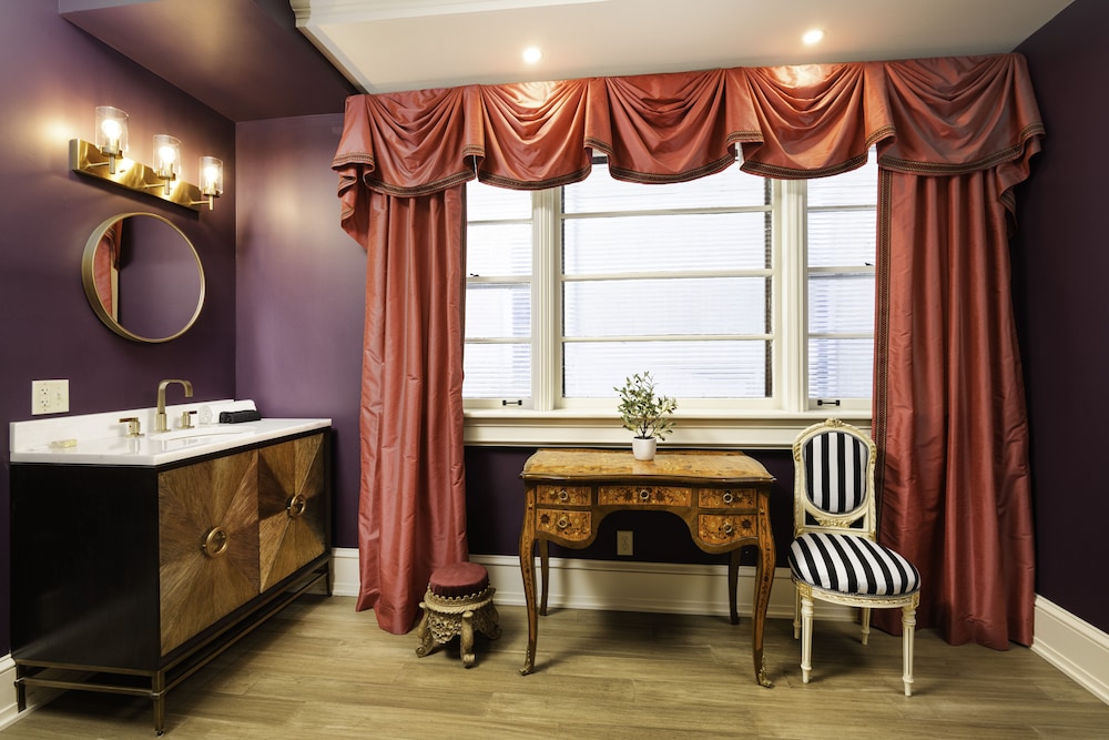 The Edward Hotel - photo 20
