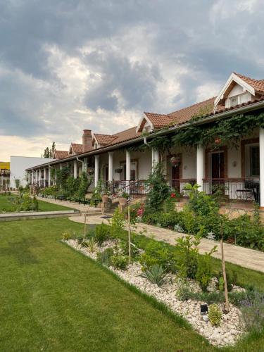 Country Club La Mesteceni — 5-Star Luxury Hotel in Sebes, Romania