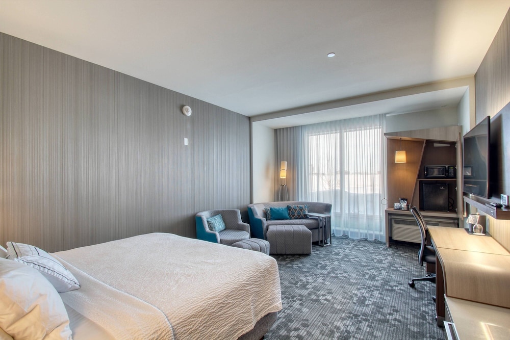 Courtyard by Marriott Fargo - photo 15