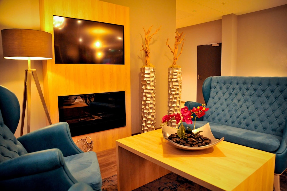 Centrale Hotel und Restaurant — 4-Star Luxury Hotel in Waldkraiburg, Germany