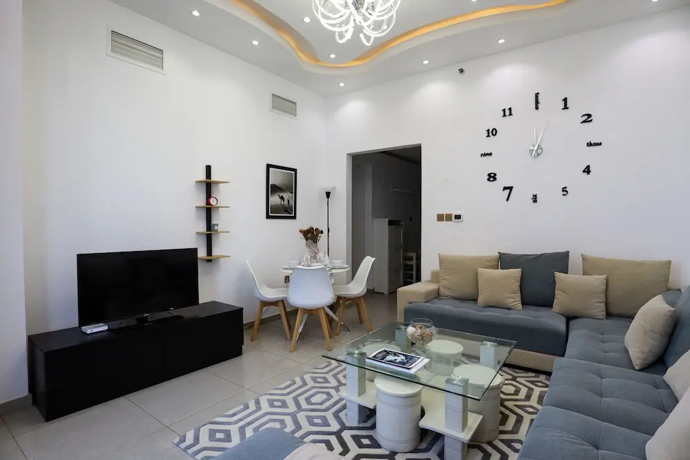 Higuests Vacation Homes Marina Wharf 1 — 4-Star Luxury Hotel in Dubai, United Arab Emirates