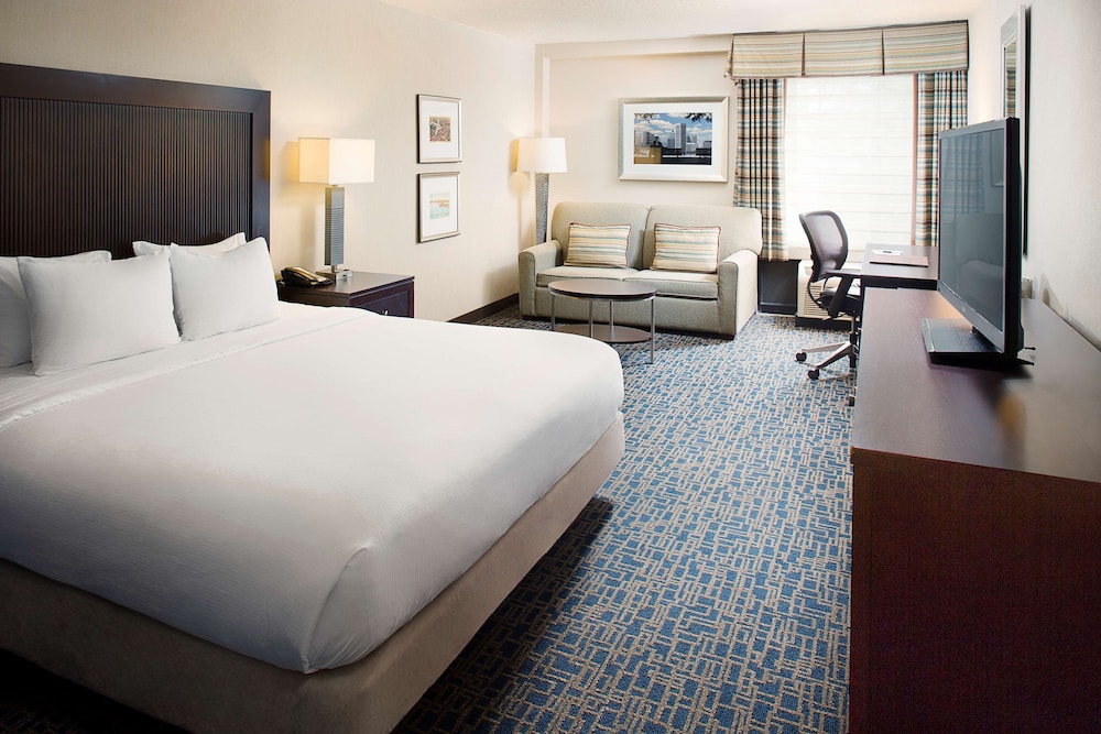 DoubleTree Hotel Baltimore BWI Airport - photo 16