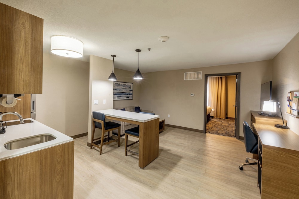 Candlewood Suites Wichita Northwest - photo 10